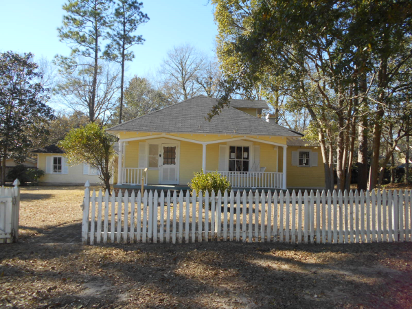 914 Pinemont Drive, Mobile, AL 36609 