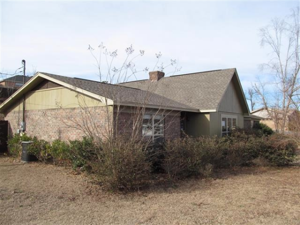 246 30th Avenue E, Tuscaloosa, AL 35404 