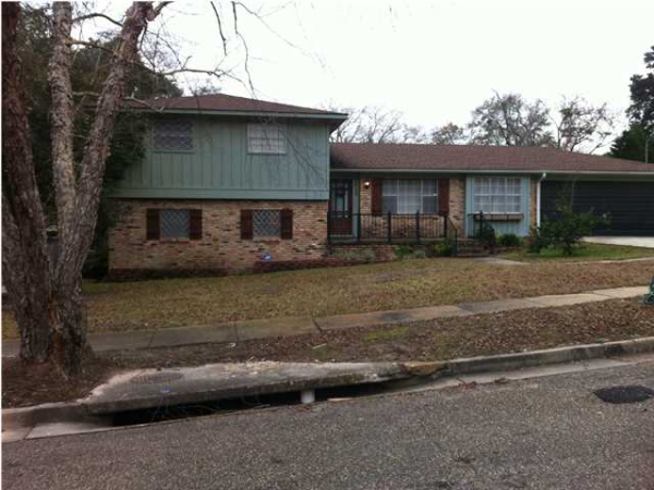 3812 Lansdowne Cir, Mobile, AL 36693 