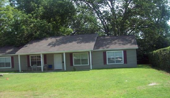 803 South Lowe Street, Stuttgart, AR 72160 