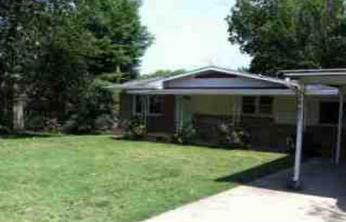 1221 W Pine Street, Rogers, AR 72756 