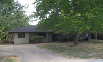 1026 S Jerry Ave, Fayetteville, AR 72701 