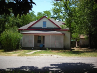 211 W Graham St, Prairie Grove, AR 72753 