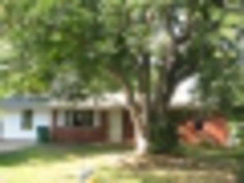 2402 Sycamore Pl, Springdale, AR 72762 