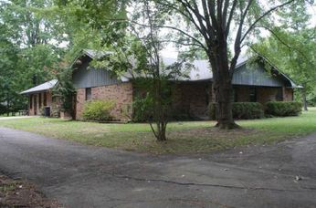 8450 Victoria Dr, Pine Bluff, AR 71603 