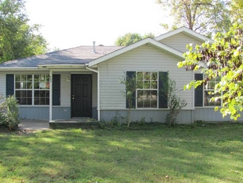 402 E Union St, Rogers, AR 72756 