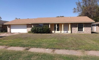 1300 S Lee Cir, Blytheville, AR 72315 