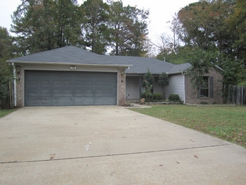 10106 Yellowpine Ln, Little Rock, AR 72204 