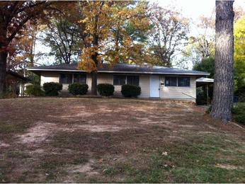 4 Lamont Dr, Little Rock, AR 72209 