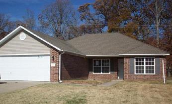 704 Avalon Dr, Gentry, AR 72734 
