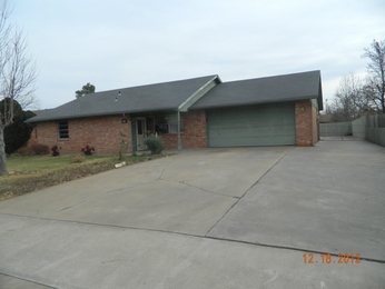 1401 Greenbriar St, Springdale, AR 72762 
