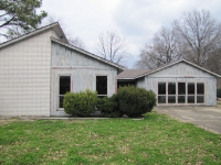 903 Stratford Dr, West Memphis, AR 72301 