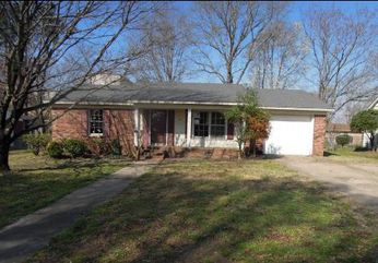 14 Meadow Lane Dr, Searcy, AR 72143 