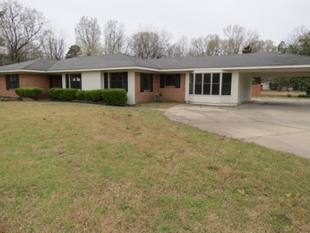 3400 S Hazel St, Pine Bluff, AR 71603 