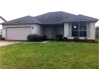 27 Willard St, Ward, AR 72176 