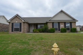 300 Bordeaux Cir, Fort Smith, AR 72908 