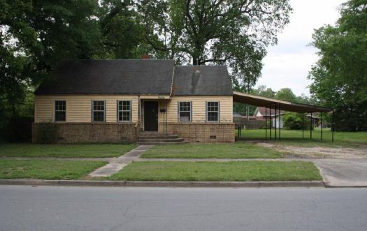 1212 W 26th Ave, Pine Bluff, AR 71603 