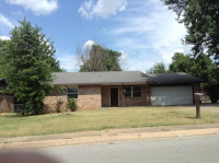 1301 Greenbriar St, Springdale, AR 72762 
