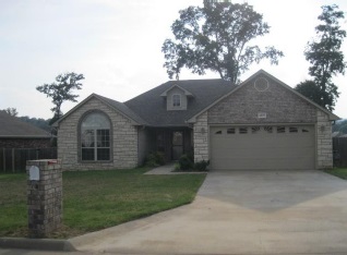 1807 Twin Oaks Dr, Van Buren, AR 72956 