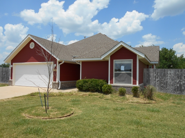 740 Iroquois Drive, Prairie Grove, AR 72753 