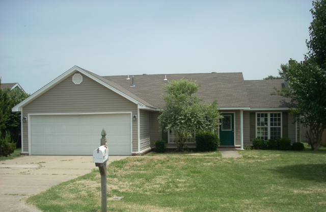 2204 Sheffield Dr, Jonesboro, AR 72401 