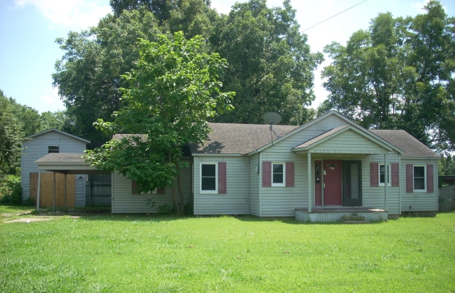 603 W South St, Harrisburg, AR 72432 