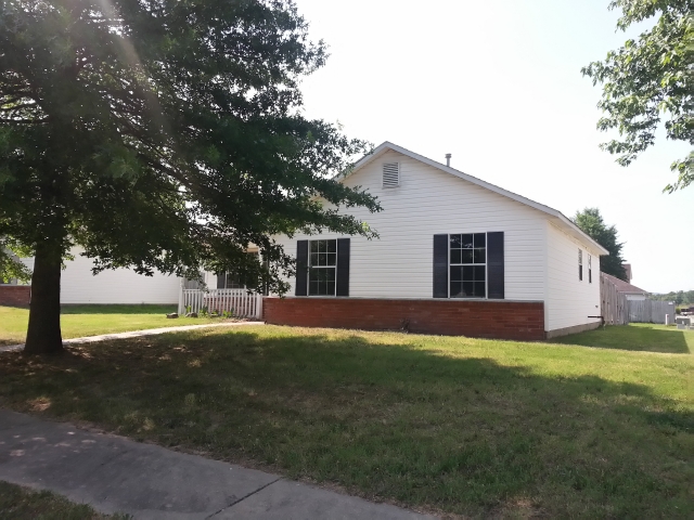 5711 W Fountain Street, Fayetteville, AR 72704 
