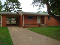 710 N Spruce St, Searcy, AR 72143 