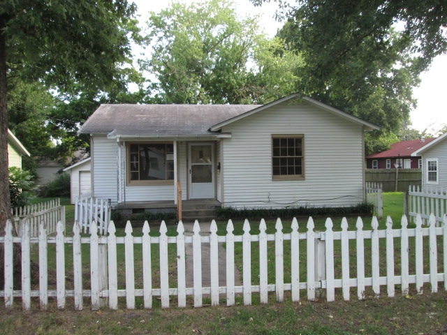 816 W 42nd St, North Little Rock, AR 72118 