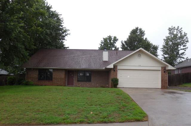 5630 Blake Ln, Springdale, AR 72762 