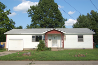 609 Geneva St, Springdale, AR 72762 