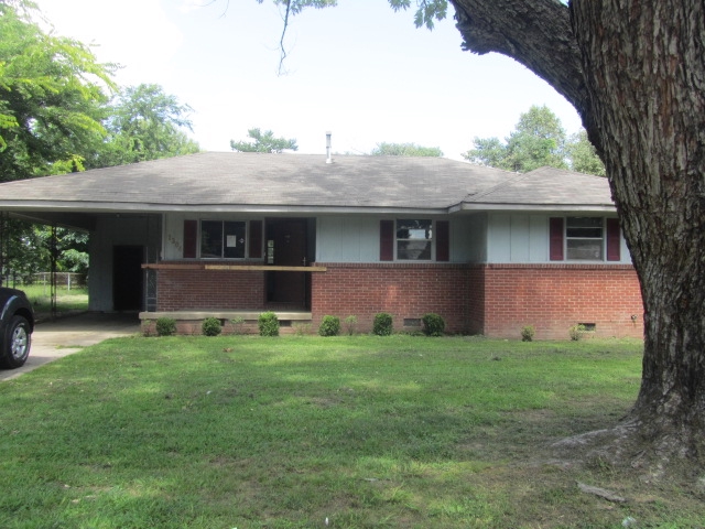 1304 Julia St, Blytheville, AR 72315 