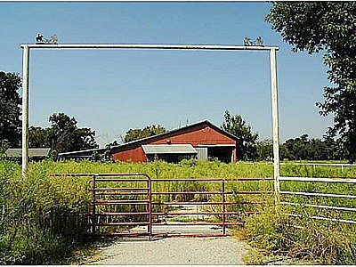 Cutberth, Centerton, AR 72719 