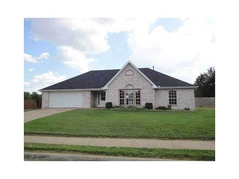 Lewis Cove, Lowell, AR 72745 