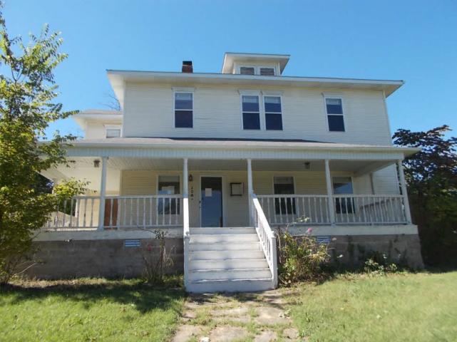 124 S. Oak Street, Harrison, AR 72601 