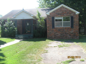 226 S Fairbanks, Russellville, AR 72801 