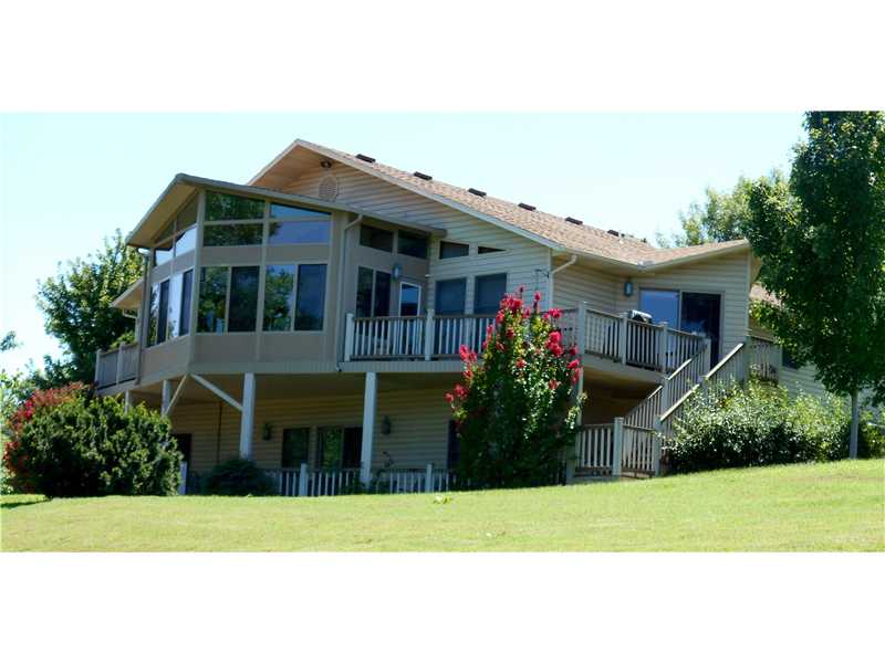 75 Bandy Dr, Holiday Island, AR 72631 