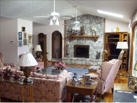 61 Point Mirage Rd, Eureka Springs, AR 72631 