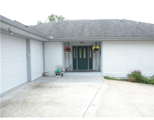 9 Bandy Dr, Holiday Island, AR 72631 