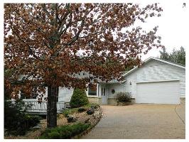 24 White River Ln, Holiday Island, AR 72631 