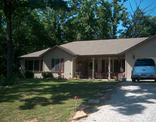25 Walnut Ave, Holiday Island, AR 72631 