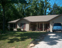 25 Walnut Ave, Holiday Island, AR 72631 