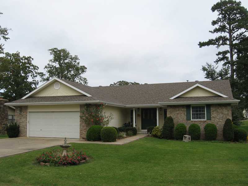 14 Holiday Island Dr, Holiday Island, AR 72631 