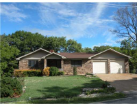 3 Country Club Dr, Holiday Island, AR 72631 