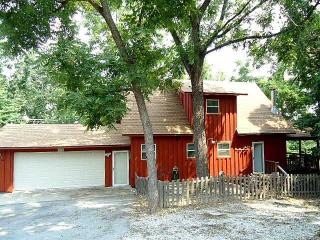 47 Summit Dr., Holiday Island, AR 72631 