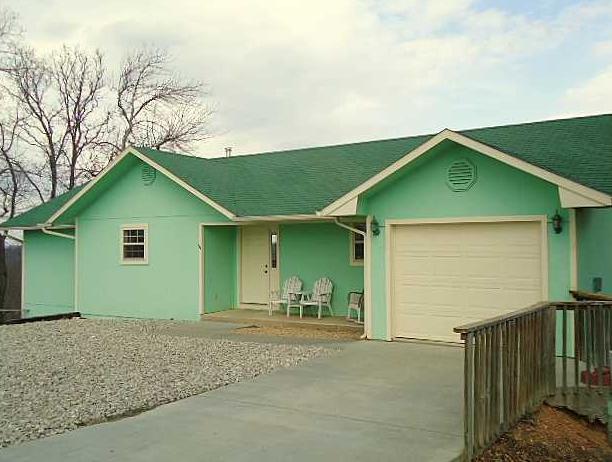 58 Cypress Point, Holiday Island, AR 72631 