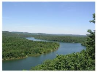 71 Table Rock Dr, Holiday Island, AR 72631 