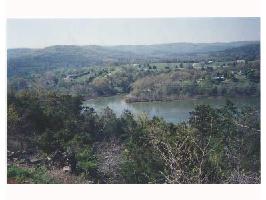 21 Beaver Dr, Holiday Island, AR 72631 