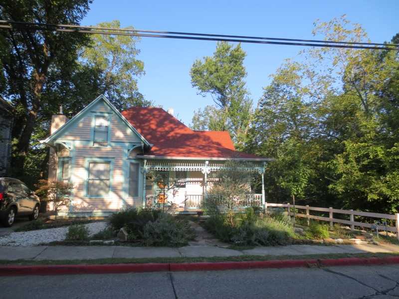 11 Kingshighway, Eureka Springs, AR 72632 