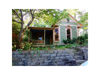 10 Elk St, Eureka Springs, AR 72632 